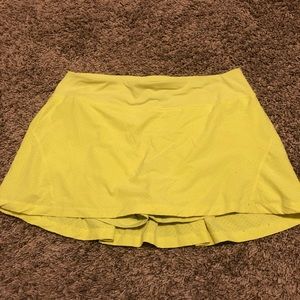 Green Gap tennis skirt